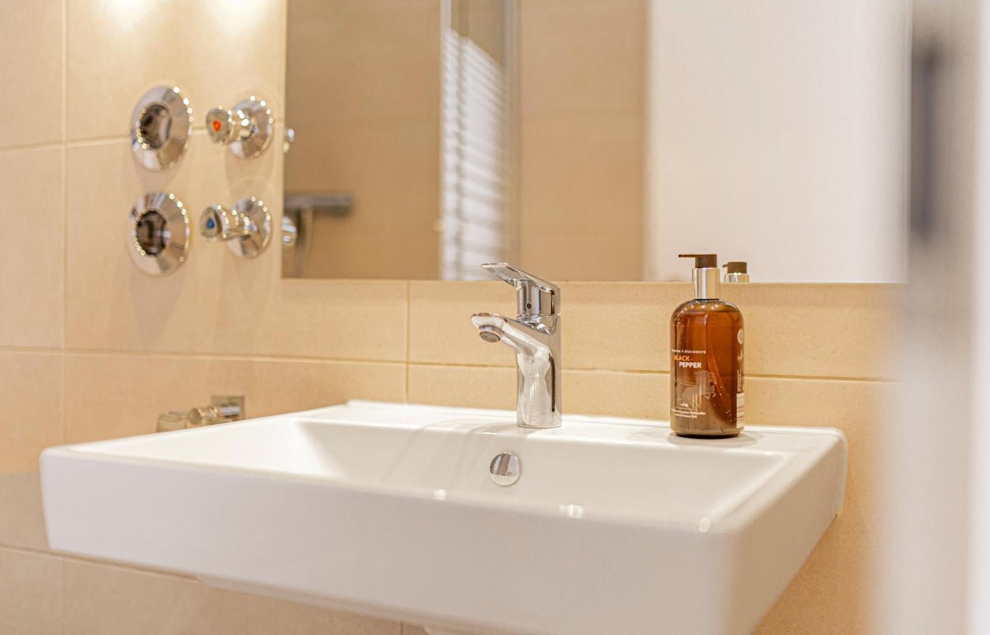Suite-Regensburg Ngoại thất bức ảnh